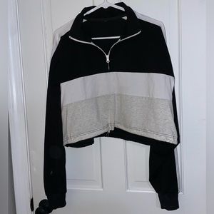 Lightweight cropped quarter zip